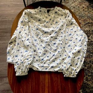 Soft, Long sleeved, blue flower detailed blouse